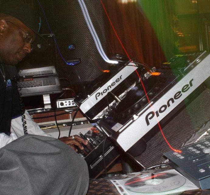 DJ Purple (the duke of House) - House American Mix for WPNA [A Soul Revival Mix]